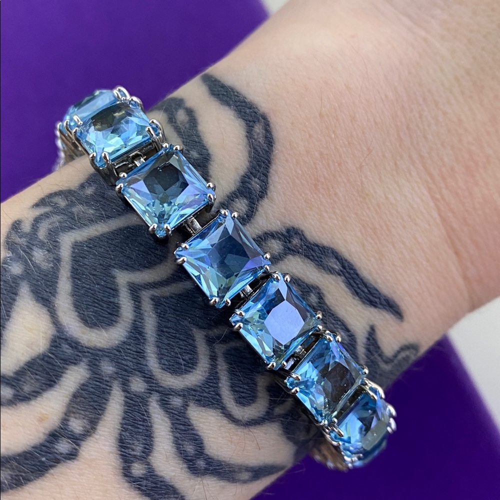 💛 Classic Swarovski Millenia Tennis bracelet - Picture 4 of 9